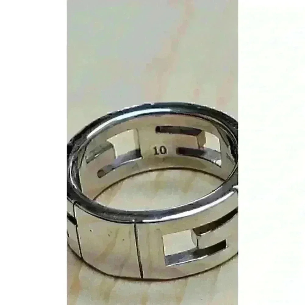 Gucci 18kt White Gold Logo "G" Ring with Diamonds Size 5.25 - Picture 6 of 11